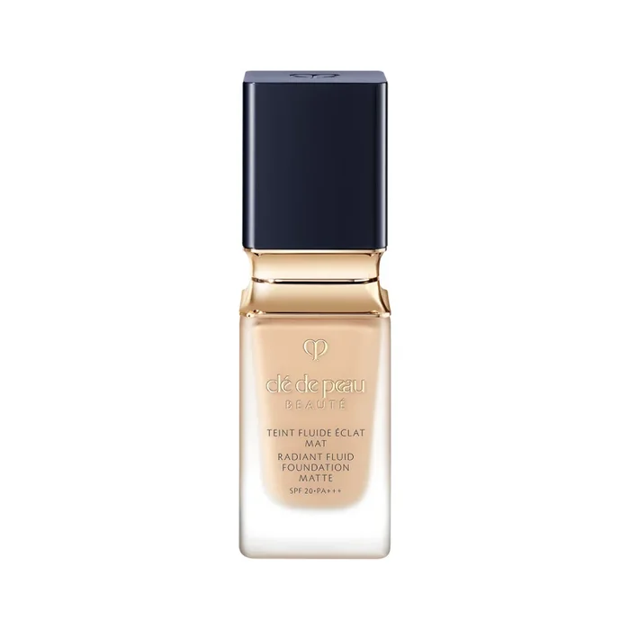 Base líquida Cle de Peau Beauté / Acabado radiante y mate / SPF 25 / Tono B00 / 30 ml / Maquillaje ligero, hidratante y de larga duración para piel perfecta