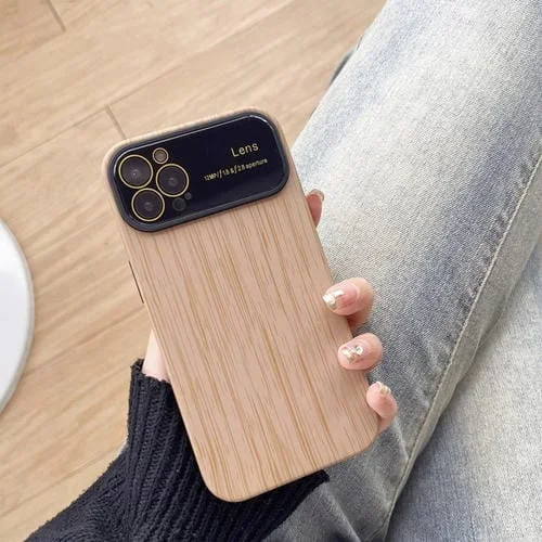 Caja de Teléfono TPU Grano de Madera para iPhone 13 Pro con Película de Lente (Caqui)