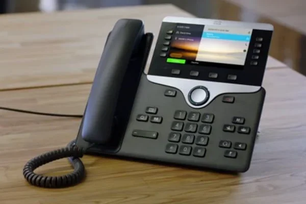 Cisco 8811 teléfono IP Negro LCD