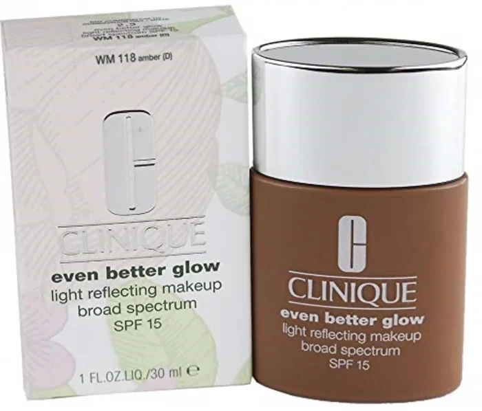 Clinique, Even Better Glow, base líquida con efecto iluminador, tono WN 118 Amber, SPF 15, 30 ml, acabado radiante y natural