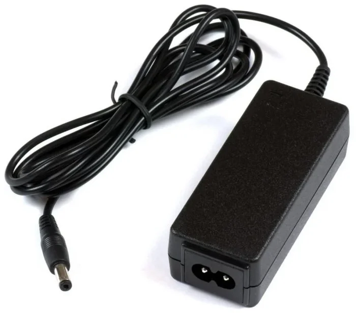 CoreParts MBA1240 adaptador e inversor de corriente Interior 30 W Negro