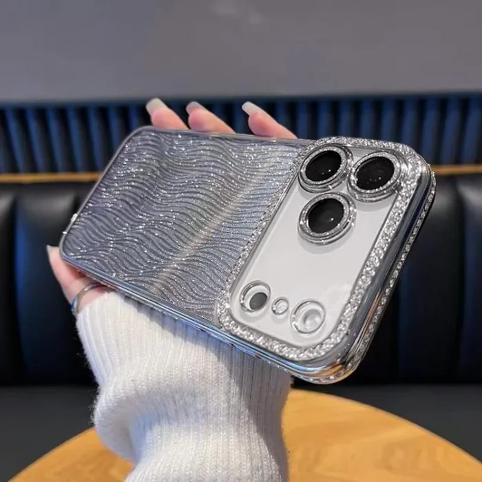 Funda de TPU con purpurina y degradado de agua con diamantes para iPhone 17 Pro (plateada)