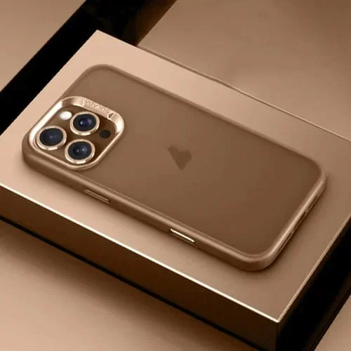 Funda para iPhone 16 Pro Max Sulada con Tacto Mate a Prueba de Golpes (Dorada)