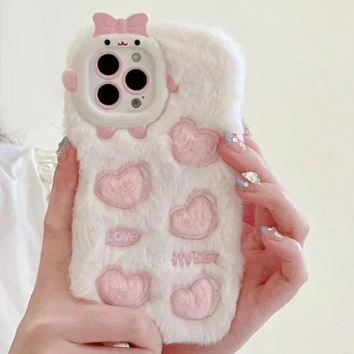 Funda TPU para iPhone 15 Pro Bordado Felpa (Corazón Rosa Beige)