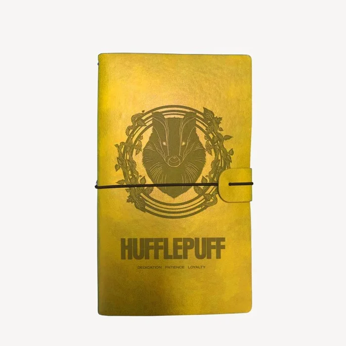 Grupo Erik Cuaderno de viaje Harry Potter Hufflepuff – Diario de viaje (Travel Journal : Cuero sintético) Harry Potter regalos | Diario personal : Libreta pequeña de bolsillo, 19,6×12 cm