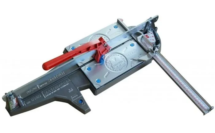 Herramienta para cortar azulejos, Montolit, MasterPiuma Basic 63BP, principal uso en corte de baldosas cerámicas, características destacadas y precisión.
