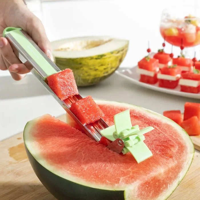 InnovaGoods – Sastre de sandía en cubos de corte rápido y uniforme, mango ergonómico, ideal para sandía y melón, verde, acero inoxidable