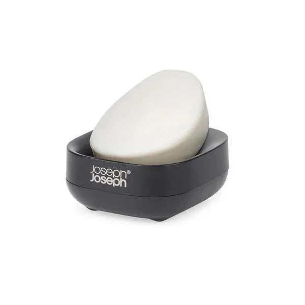 Jabonera compacta Slim Joseph Joseph con acabado negro mate, diseño eficiente para barra de jabón, base antideslizante, fácil de limpiar, ideal para el baño
