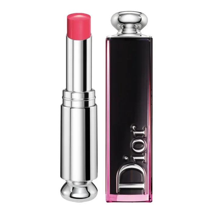 Labial crema / Christian Dior / Addict Lacquer Cream Lipstick 677 Indie Rose 3.2 g – Color rosado intenso con acabado brillante y fórmula hidratante de larga duración