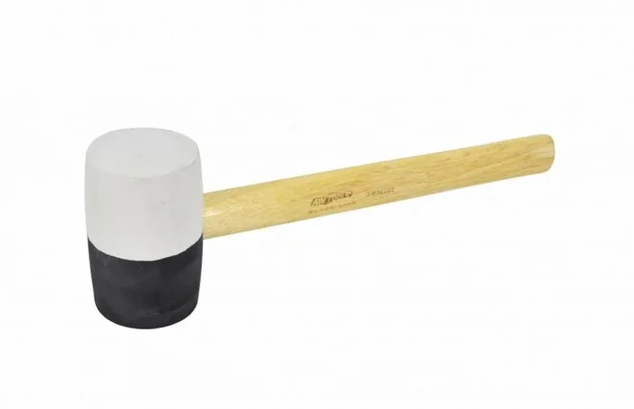 Martillo de goma Awtools 340g cabeza de 49mm mango de madera, ideal para trabajos con impacto controlado, protección de superficies delicadas, resistencia y durabilidad