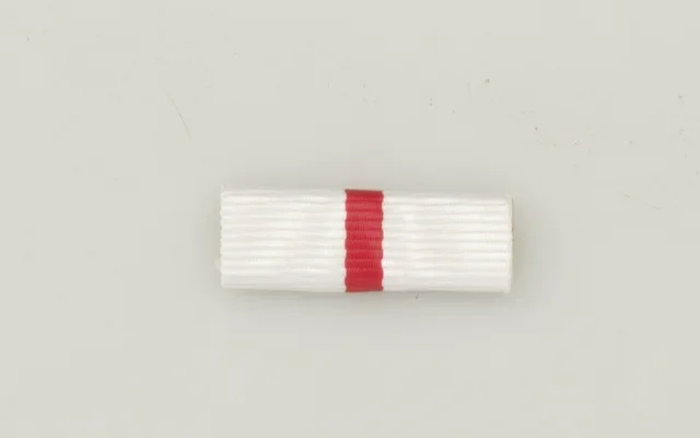 Pasador Con Cinta Merito Militar, Tamaño De 3 X 1 Cms, Fabricado De Tela, Albainox, 09701