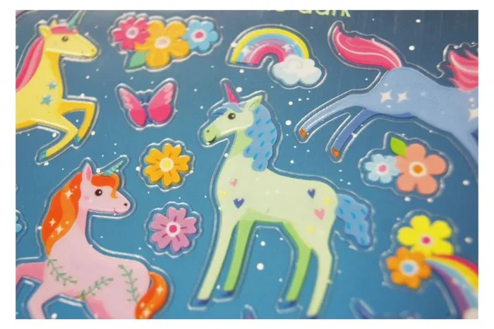 Pegatinas que brillan en la oscuridad – Unicornios – Coloreado