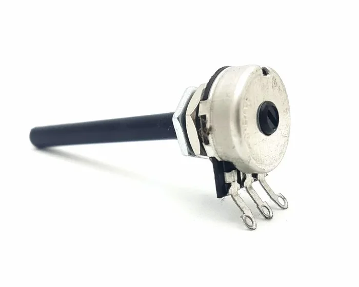 POTENCIOMETRO 4M7 Lineal Eje Plastico De 6mm PC20BU-4M7-LIN