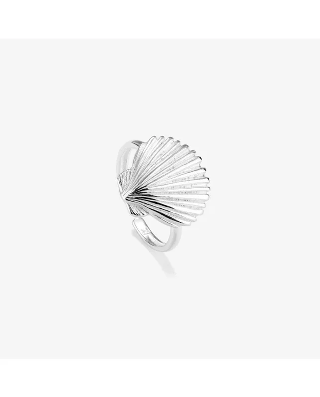 Radiant – Colección Shell- Anillo Silver para Mujeres, de Plata bañado en Oro de 24 quilates. Con motivo de Conchas. Diseño elegante y sofisticado.