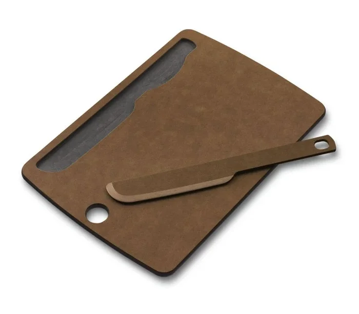 Tabla para untar Victorinox 7.4102, fabricado de material de fibras de madera resistente al calor a 175 Cº, 25,5 x 18 x 1 cm