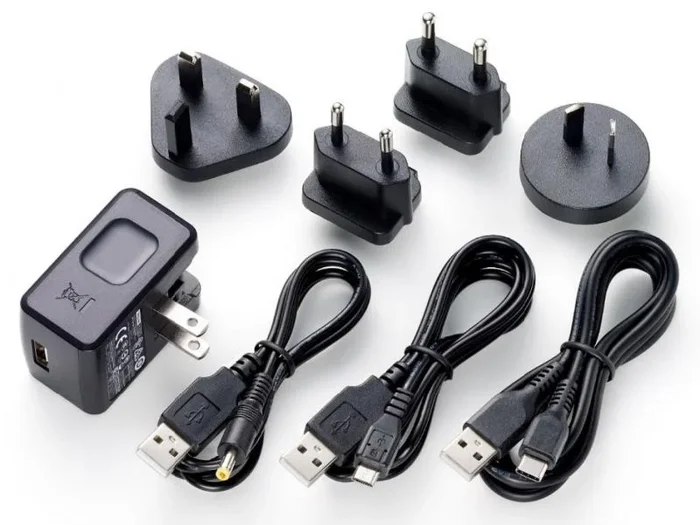 Tascam PS-P520U adaptador e inversor de corriente Interior Negro