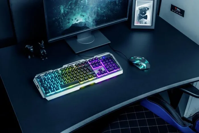 Trust GXT 845 Tural teclado Ratón incluido USB QWERTY Negro