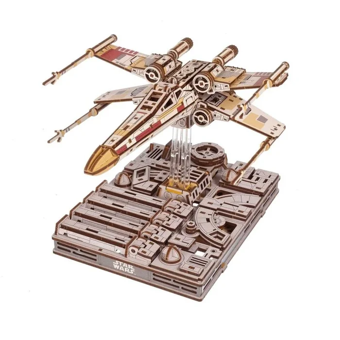 UGEARS Star Wars™ Luke Skywalker’s X-Wing Starfighter™ Puzzle 3D – Maqueta de Madera para Adultos – Regalo Star Wars para Hombres – Puzzle de Madera 3D de 455 Piezas