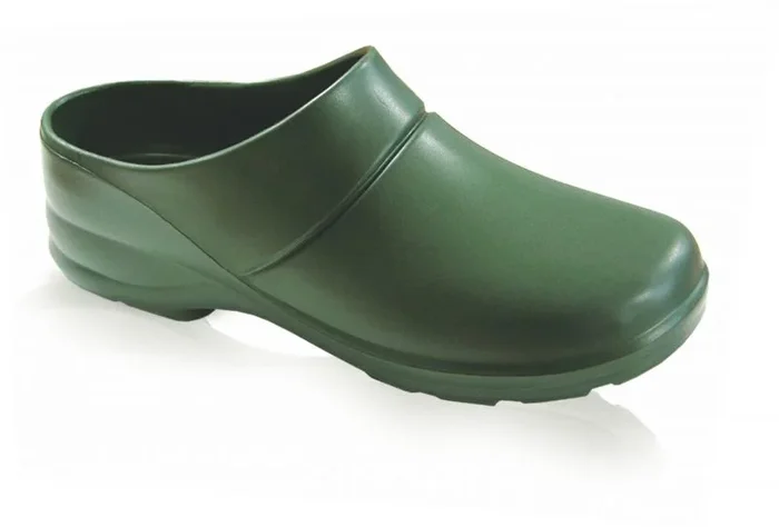 Zapatillas tipo clochas, Lemigo, modelo 855, tamaño 39, color verde, ideal para actividades al aire libre, jardín o comodidad diaria. Características: Ligereza y confort.